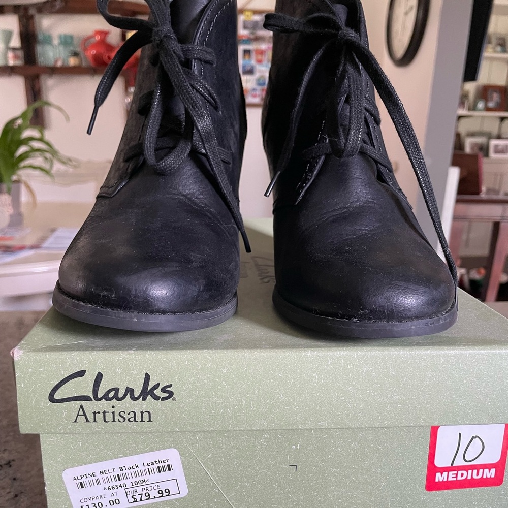 Clark’s Booties Women’s Size 10.  Black Leather